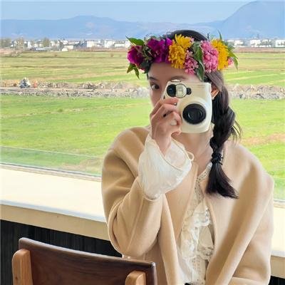 公寓里的两个女人